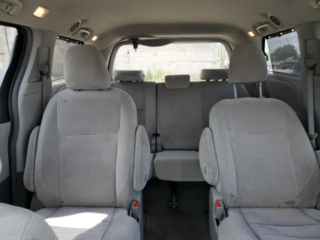 Photo 10 from auction – 2018 TOYOTA SIENNA LE with VIN 5TDJZ3DC9JS188905