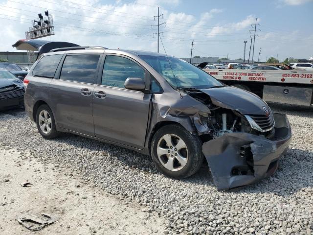 Photo 4 from auction – 2013 TOYOTA SIENNA LE with VIN 5TDKK3DC6DS313047