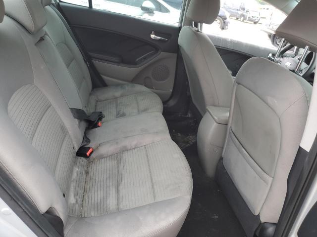 Photo 10 from auction – 2015 KIA FORTE LX with VIN KNAFX4A6XF5404013
