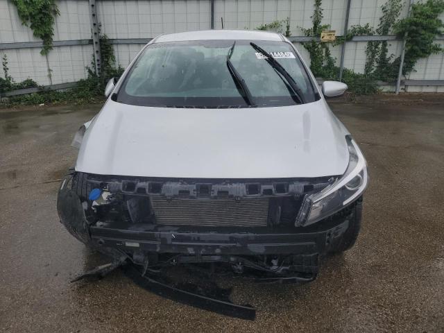 Photo 5 from auction – 2017 KIA FORTE LX with VIN KNAFK5A80H5671394