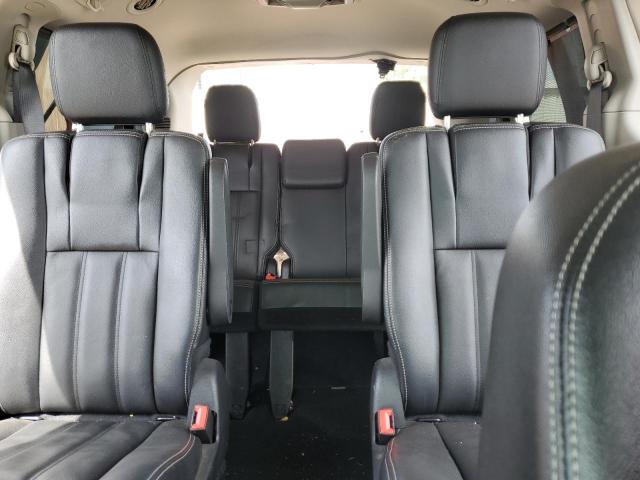 Photo 10 from auction – 2015 CHRYSLER TOWN & COU with VIN 2C4RC1BG4FR595965