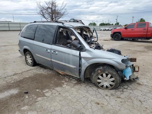 Photo 4 from auction – 2005 CHRYSLER TOWN & COU with VIN 2C4GP54L35R602433