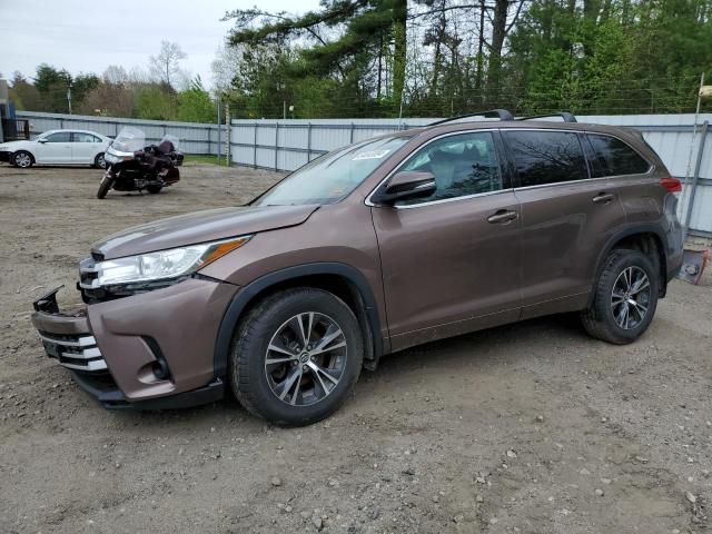 TOYOTA HIGHLANDER 2017 with VIN 5TDBZRFH6HS377540 - Photo from auction