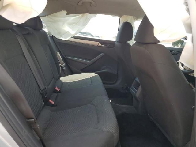 Photo 10 from auction – 2015 VOLKSWAGEN PASSAT S with VIN 1VWAS7A35FC067505
