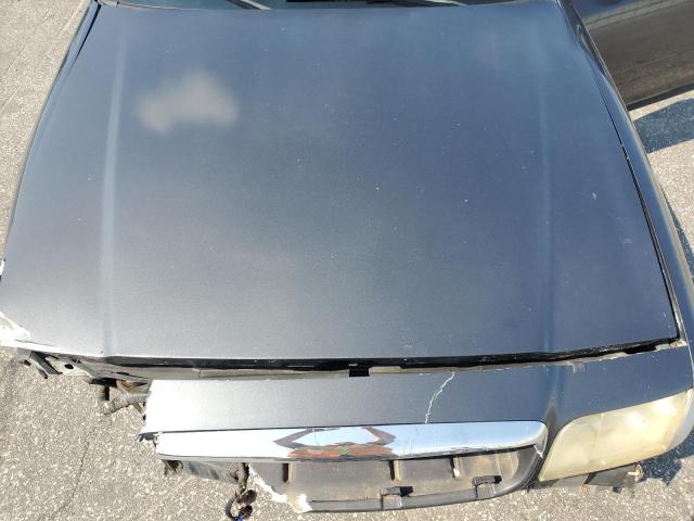Photo 11 from auction – 2004 FORD CROWN VICT with VIN 2FAHP71W74X134060