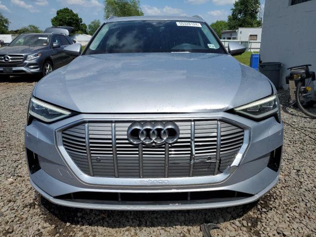 Photo 5 from auction – 2019 AUDI E-TRON PRE with VIN WA1LAAGE5KB021901