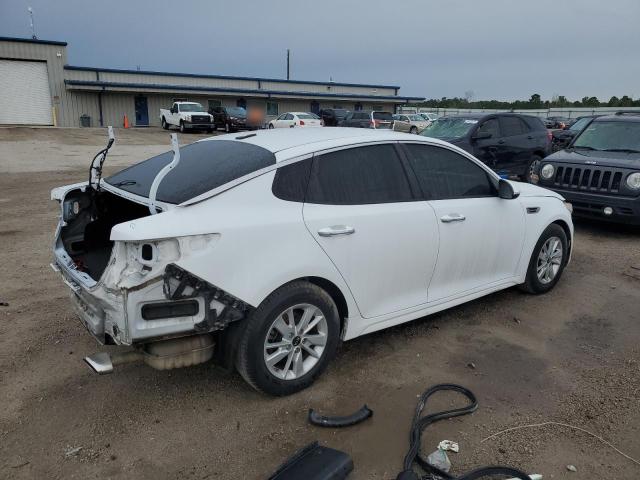 Photo 3 from auction – 2017 KIA OPTIMA with VIN 5XXGT4L34HG139271