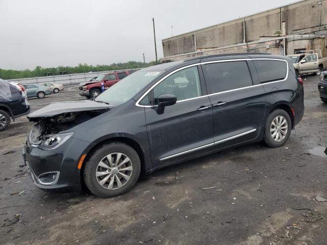 CHRYSLER PACIFICA T 2017 with VIN 2C4RC1BG5HR759615 - Photo from auction