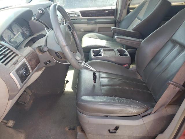 Photo 7 from auction – 2010 CHRYSLER TOWN & COU with VIN 2A4RR5D17AR105214