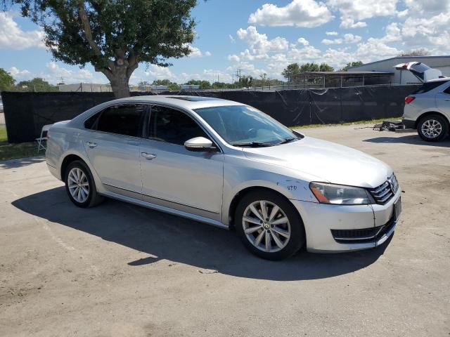 Photo 4 from auction – 2012 VOLKSWAGEN PASSAT SEL with VIN 1VWCP7A39CC069246
