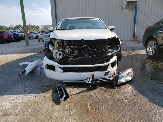 Photo 5 from auction – 2013 VOLKSWAGEN PASSAT S with VIN 1VWAP7A34DC084682