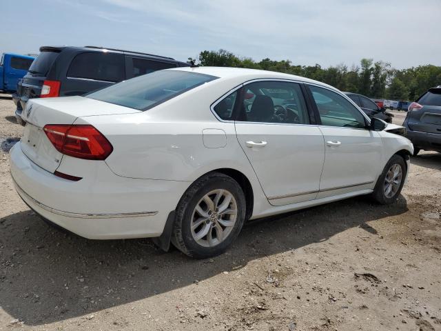 Photo 3 from auction – 2016 VOLKSWAGEN PASSAT S with VIN 1VWAS7A35GC065142