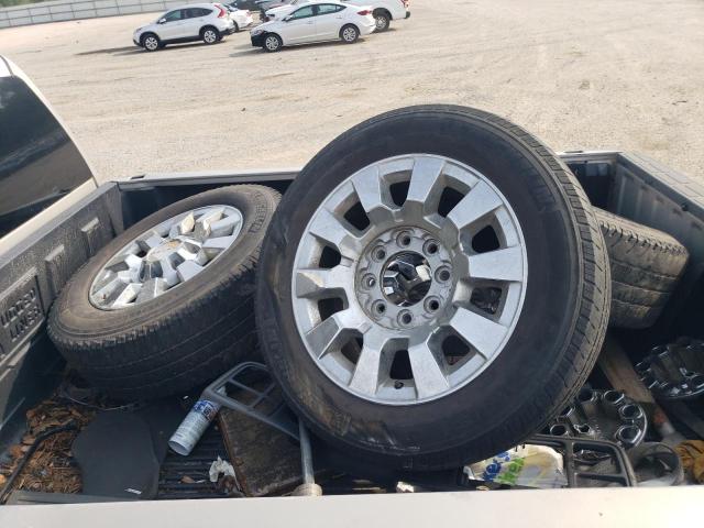 Photo 12 from auction – 2005 GMC SIERRA K25 with VIN 1GTHK23U85F840796