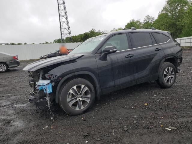 TOYOTA HIGHLANDER 2022 with VIN 5TDGZRBH5NS221724 - Photo from auction