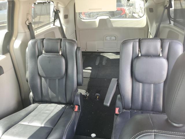 Photo 10 from auction – 2012 CHRYSLER TOWN & COU with VIN 2C4RC1CGXCR220981