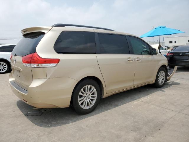 Photo 3 from auction – 2014 TOYOTA SIENNA XLE with VIN 5TDYK3DC2ES522121