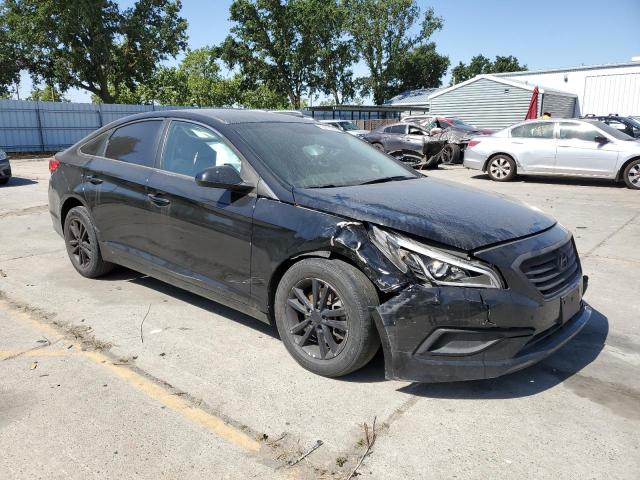Photo 4 from auction – 2017 HYUNDAI SONATA SE with VIN 5NPE24AF7HH574040