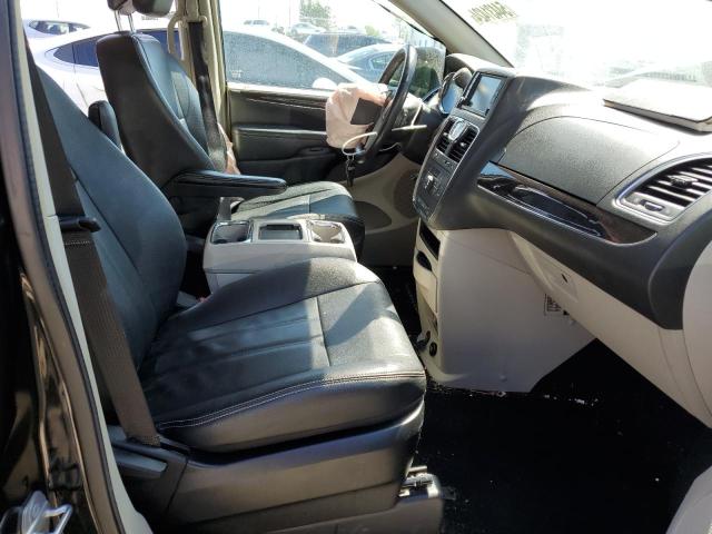 Photo 7 from auction – 2016 CHRYSLER TOWN & COU with VIN 2C4RC1BG9GR190329