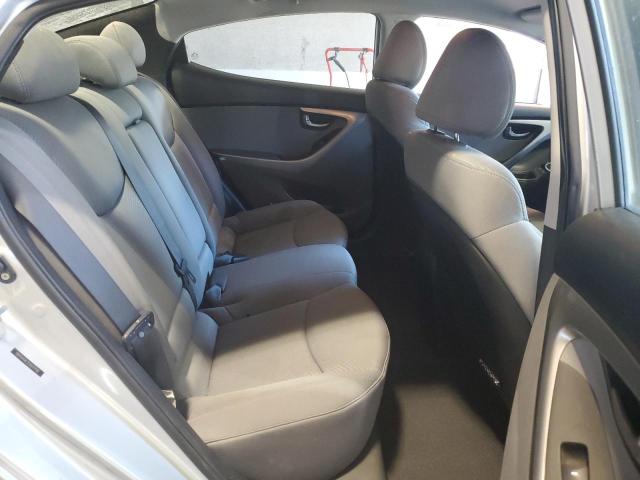 Photo 10 from auction – 2012 HYUNDAI ELANTRA GL with VIN 5NPDH4AE2CH077150