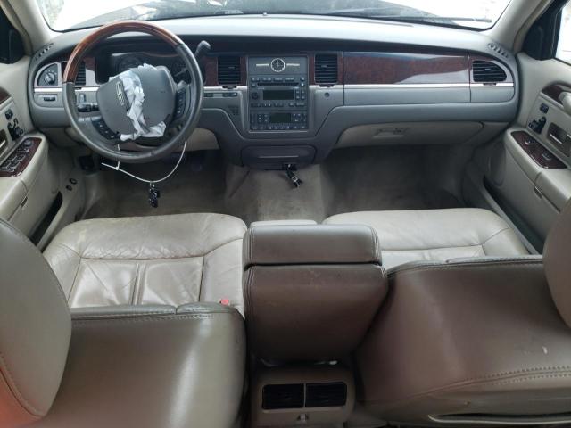 Photo 8 from auction – 2008 LINCOLN TOWN CAR S with VIN 2LNHM82W58X657294