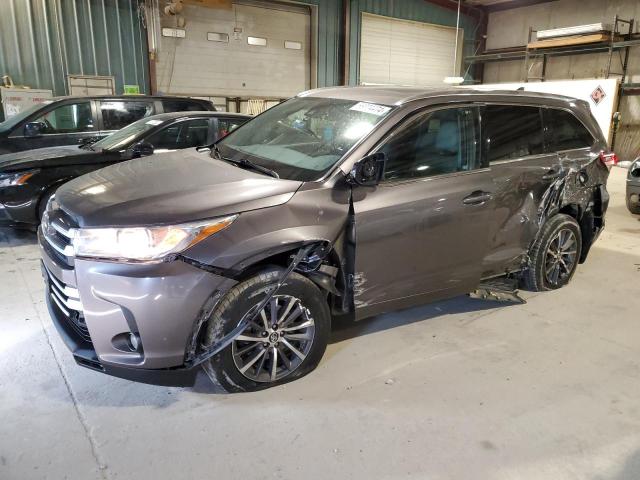 TOYOTA HIGHLANDER 2017 with VIN 5TDJZRFH5HS405520 - Photo from auction