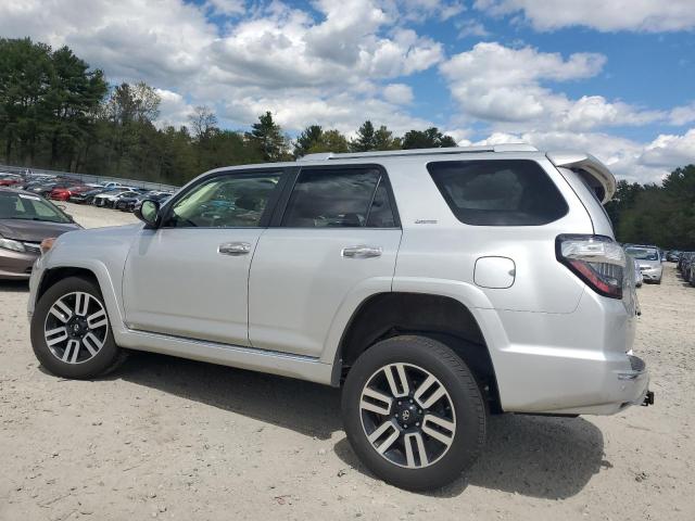 Photo 2 from auction – 2018 TOYOTA 4RUNNER SR with VIN JTEBU5JRXJ5533593