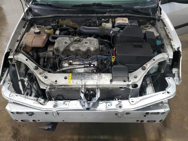 Photo 11 from auction – 2000 FORD FOCUS LX with VIN 1FAFP33P2YW255747