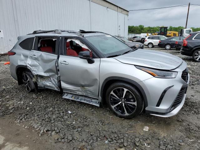 Photo 4 from auction – 2022 TOYOTA HIGHLANDER with VIN 5TDLZRBH3NS216973