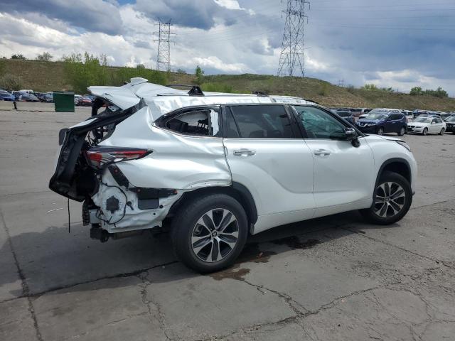 Photo 3 from auction – 2022 TOYOTA HIGHLANDER with VIN 5TDHZRBH8NS176878
