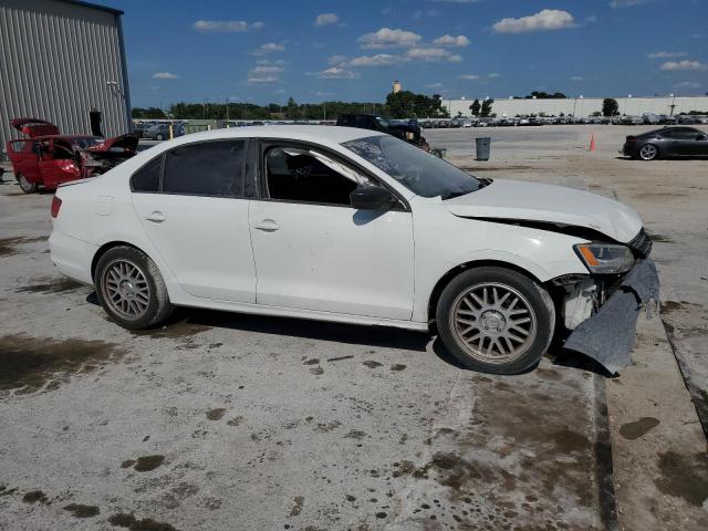 Photo 4 from auction – 2015 VOLKSWAGEN JETTA BASE with VIN 3VW2K7AJ1FM417388