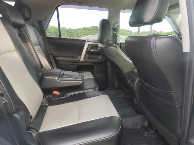 Photo 10 from auction – 2016 TOYOTA 4RUNNER SR with VIN JTEZU5JR4G5115277