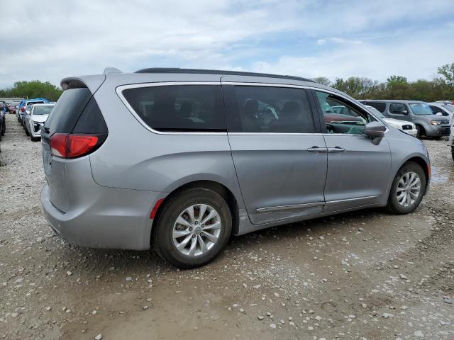 Photo 3 from auction – 2017 CHRYSLER PACIFICA T with VIN 2C4RC1BG5HR526639
