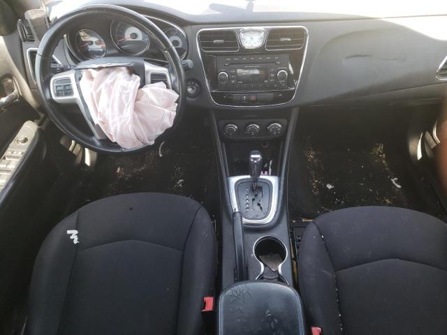 Photo 8 from auction – 2014 CHRYSLER 200 TOURIN with VIN 1C3CCBBG3EN106984