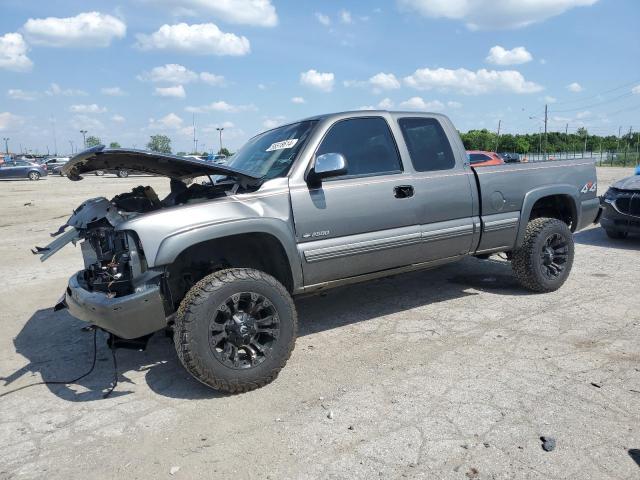 CHEVROLET SILVERADO 2000 with VIN 1GCGK29U1YE375789 - Photo from auction