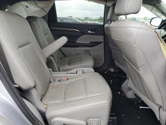 Photo 11 from auction – 2016 TOYOTA HIGHLANDER with VIN 5TDDKRFH2GS335832