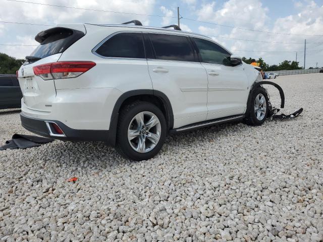 Photo 3 from auction – 2017 TOYOTA HIGHLANDER with VIN 5TDYZRFHXHS228557