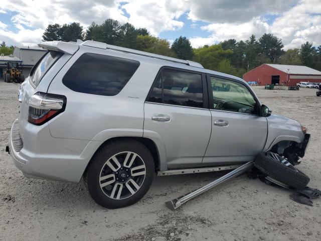 Photo 3 from auction – 2018 TOYOTA 4RUNNER SR with VIN JTEBU5JRXJ5533593