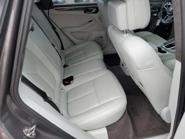 Photo 10 from auction – 2016 PORSCHE MACAN TURB with VIN WP1AF2A54GLB92362
