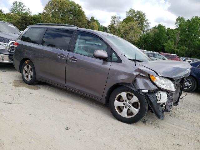 Photo 4 from auction – 2011 TOYOTA SIENNA LE with VIN 5TDKK3DC4BS010930
