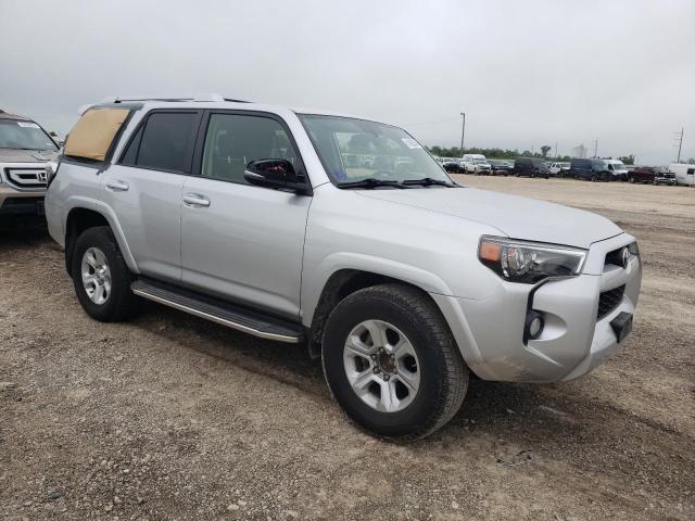 Photo 4 from auction – 2018 TOYOTA 4RUNNER SR with VIN JTEZU5JR0J5185351