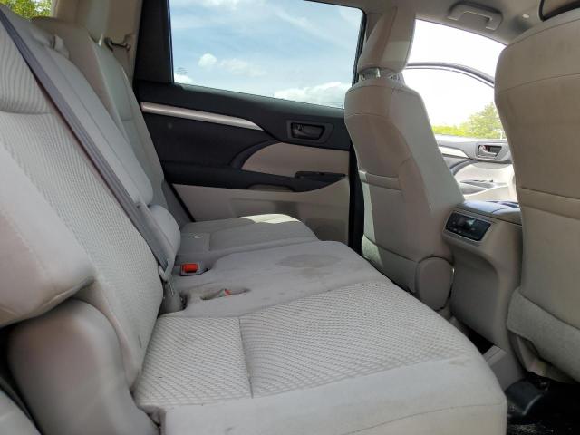 Photo 11 from auction – 2016 TOYOTA HIGHLANDER with VIN 5TDBKRFH4GS279500