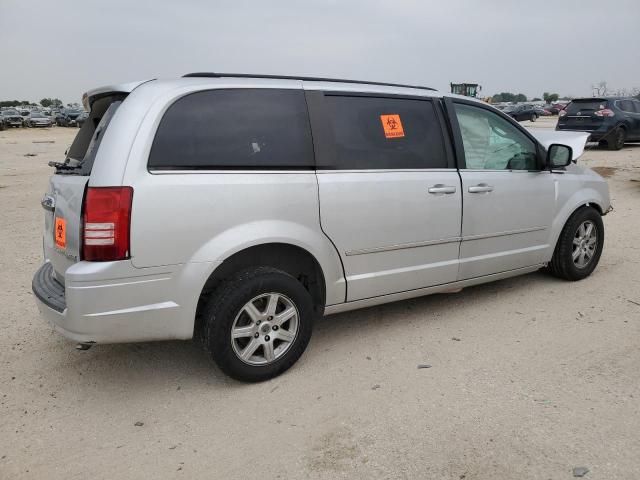 Photo 3 from auction – 2010 CHRYSLER TOWN & COU with VIN 2A4RR5D11AR213649