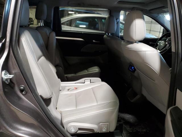 Photo 11 from auction – 2017 TOYOTA HIGHLANDER with VIN 5TDJZRFH5HS405520