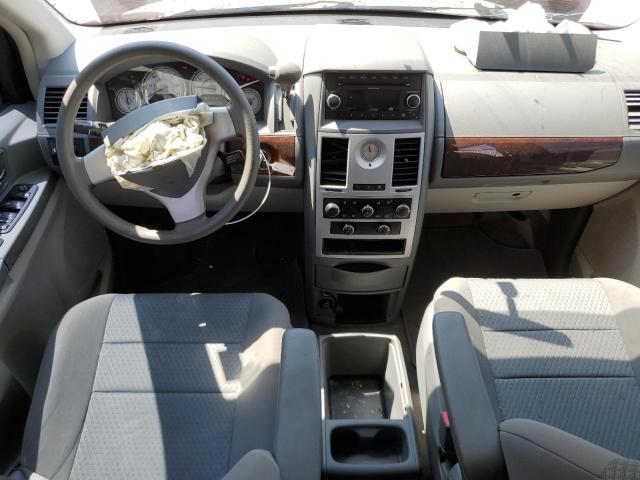 Photo 8 from auction – 2010 CHRYSLER TOWN & COU with VIN 2A4RR2D19AR381635