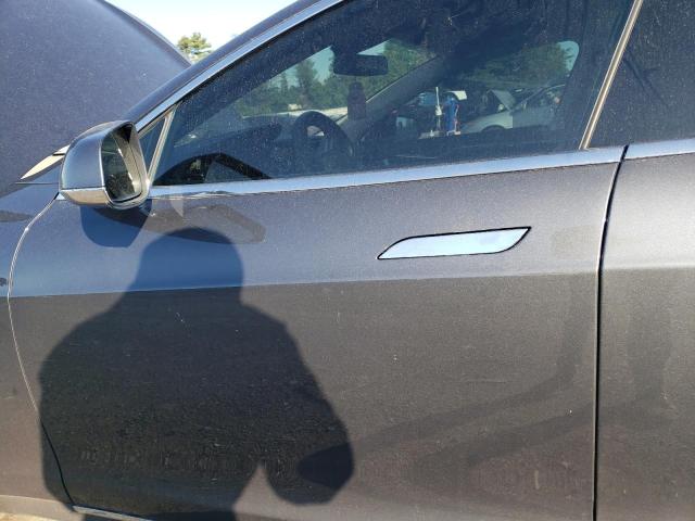 Photo 7 from auction – 2014 TESLA MODEL S with VIN 5YJSA1H13EFP55810