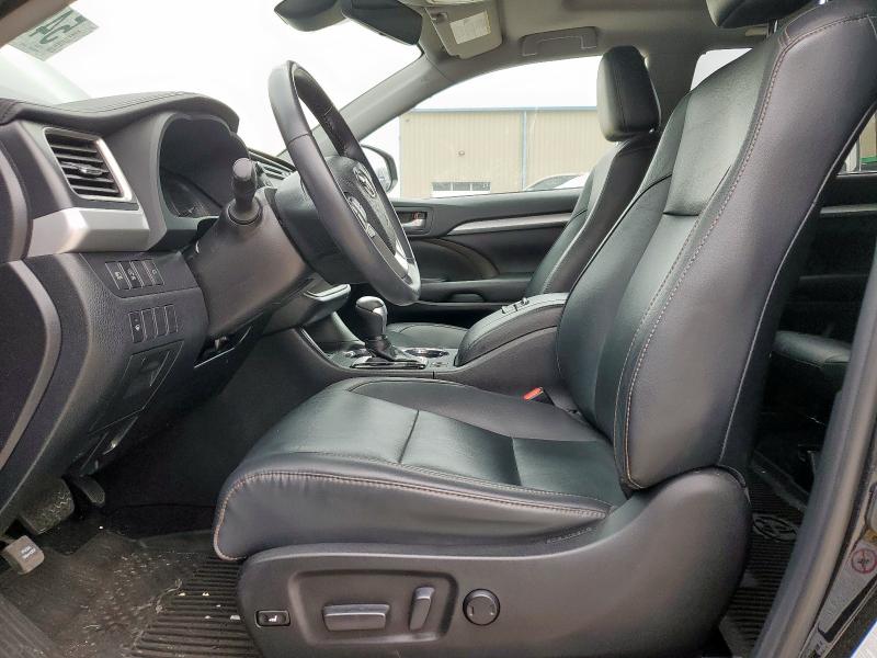 Photo 7 from auction – 2019 TOYOTA HIGHLANDER with VIN 5TDJZRFH8KS727172