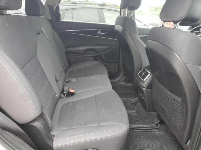 Photo 11 from auction – 2016 KIA SORENTO LX with VIN 5XYPGDA32GG081243