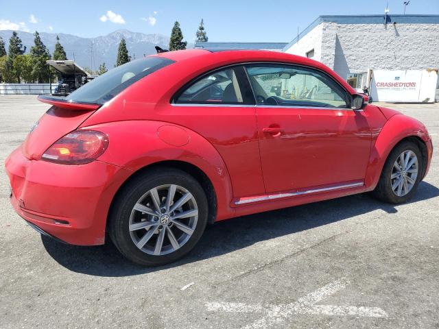 Photo 3 from auction – 2018 VOLKSWAGEN BEETLE SE with VIN 3VWJD7ATXJM702798