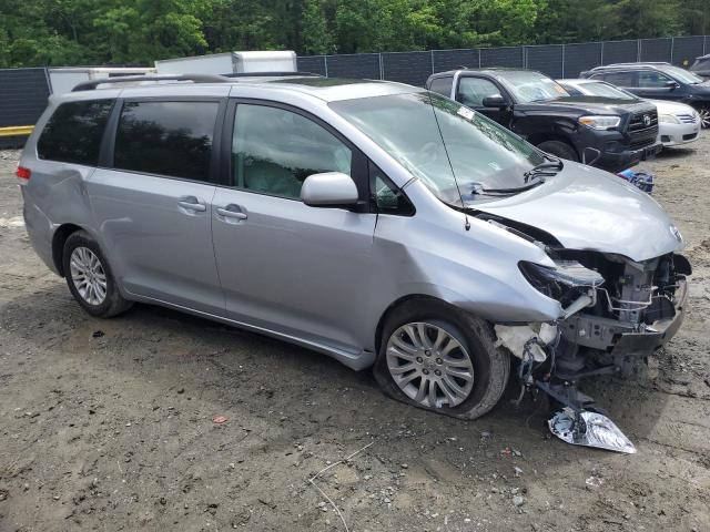 Photo 4 from auction – 2011 TOYOTA SIENNA XLE with VIN 5TDYK3DC1BS165154