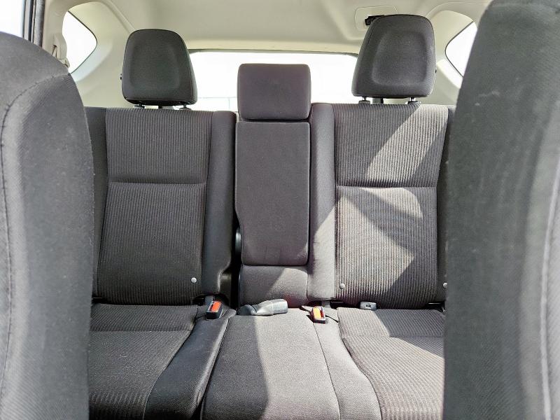 Photo 10 from auction – 2017 TOYOTA RAV4 LE with VIN JTMZFREV8HD098763